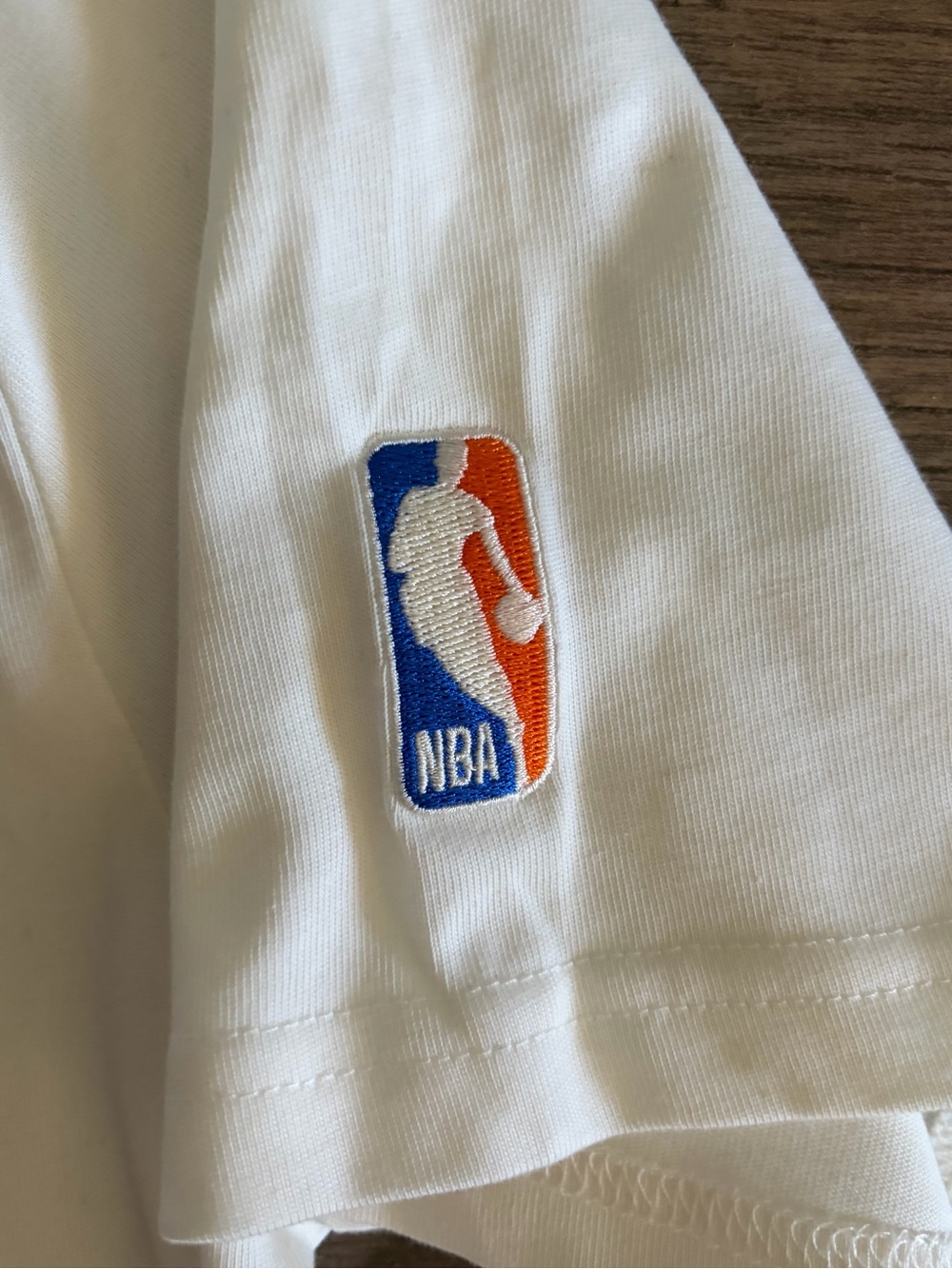 New York or Nowhere x Knicks Cream Graphic Tee - Picture 5 of 7
